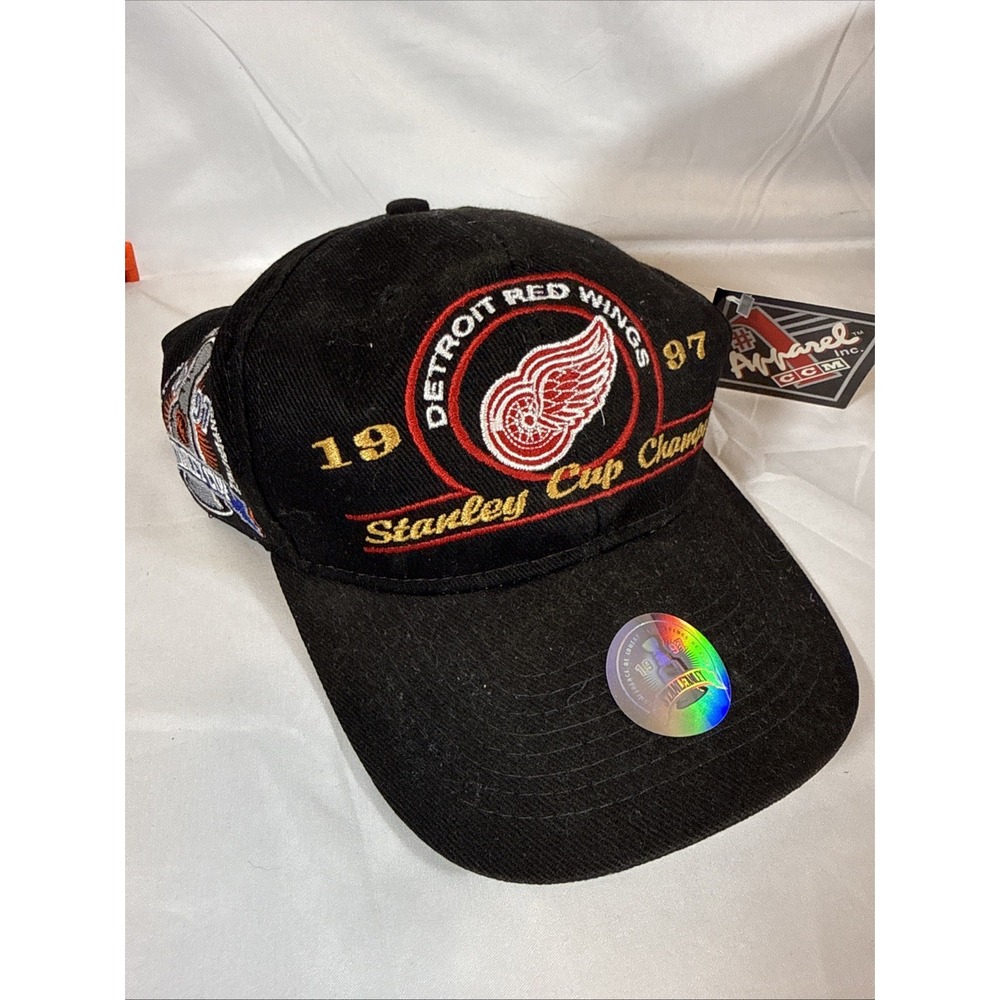 Vintage Detroit Red Wings CCM Snapback Hat 1997 Stanley Cup Champions NHL Black